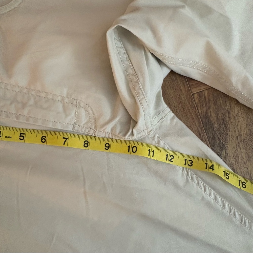 Izod Cream Chinos Classic Straight-Leg Mens 33 X 32 lightweight khakis golf work - Picture 9 of 10